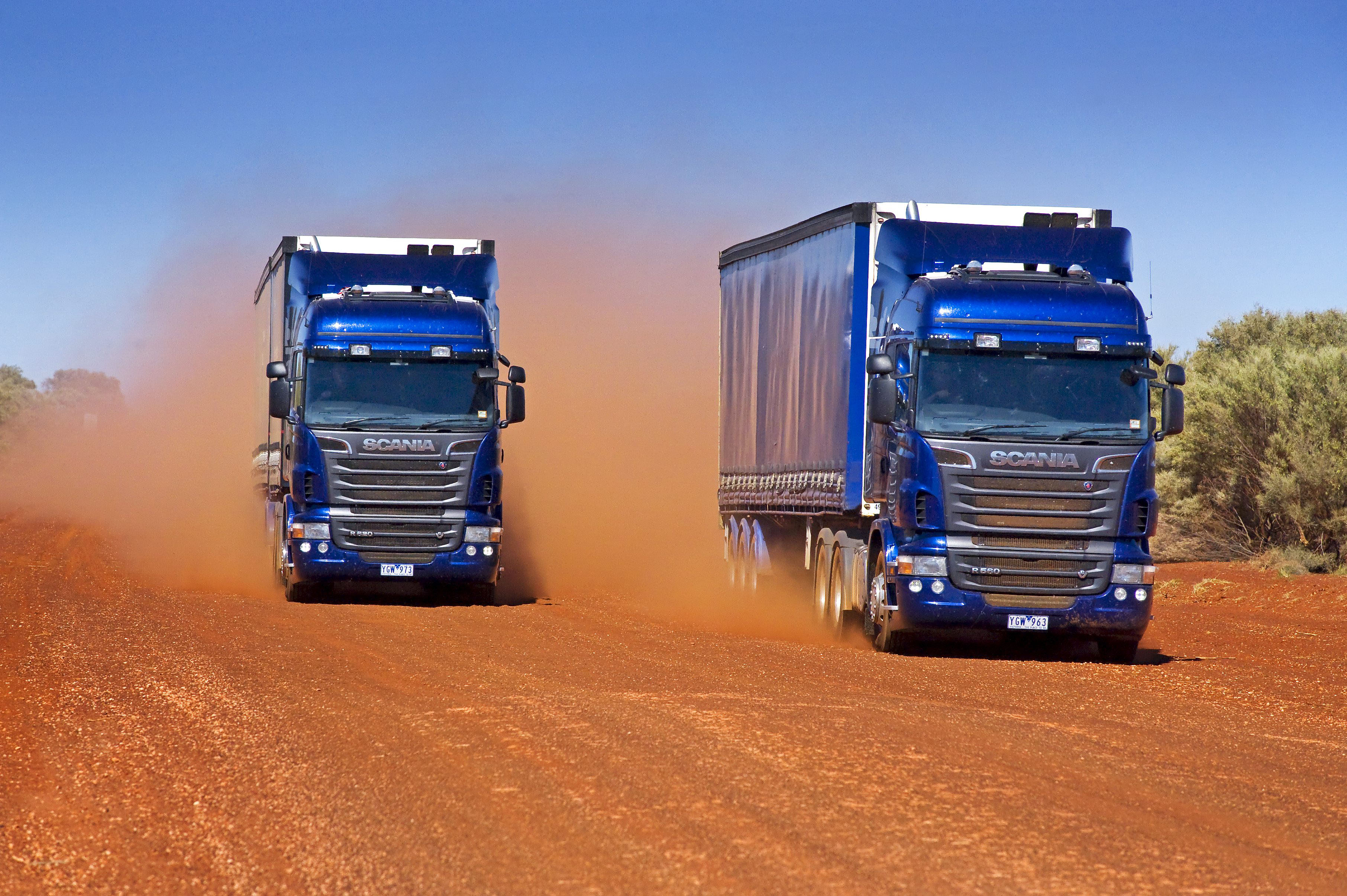 Scania-Trucks-R520-R560-Dust